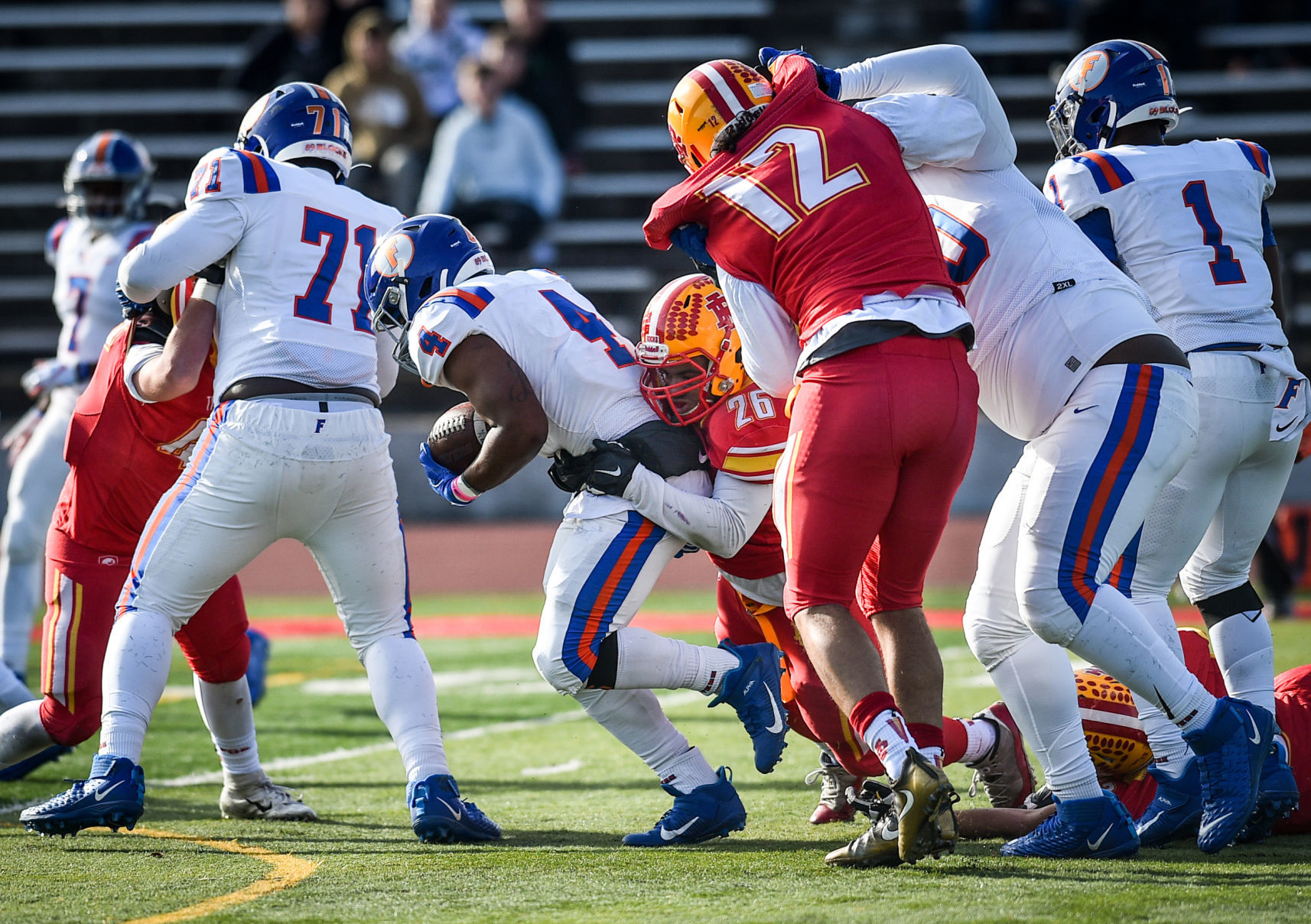 110919-mda-spt-rocky-football-028a.jpg